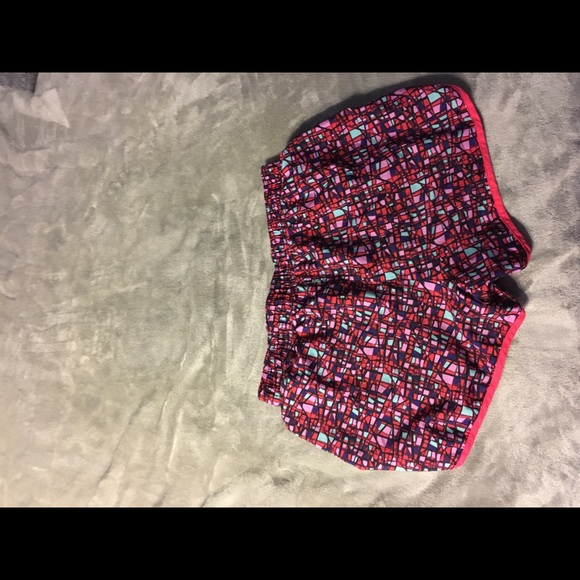Victoria Sport running shorts - Picture 2 of 2